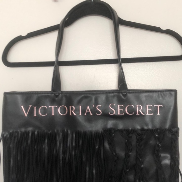 VICTORIA’S SECRET - Picture 2 of 2